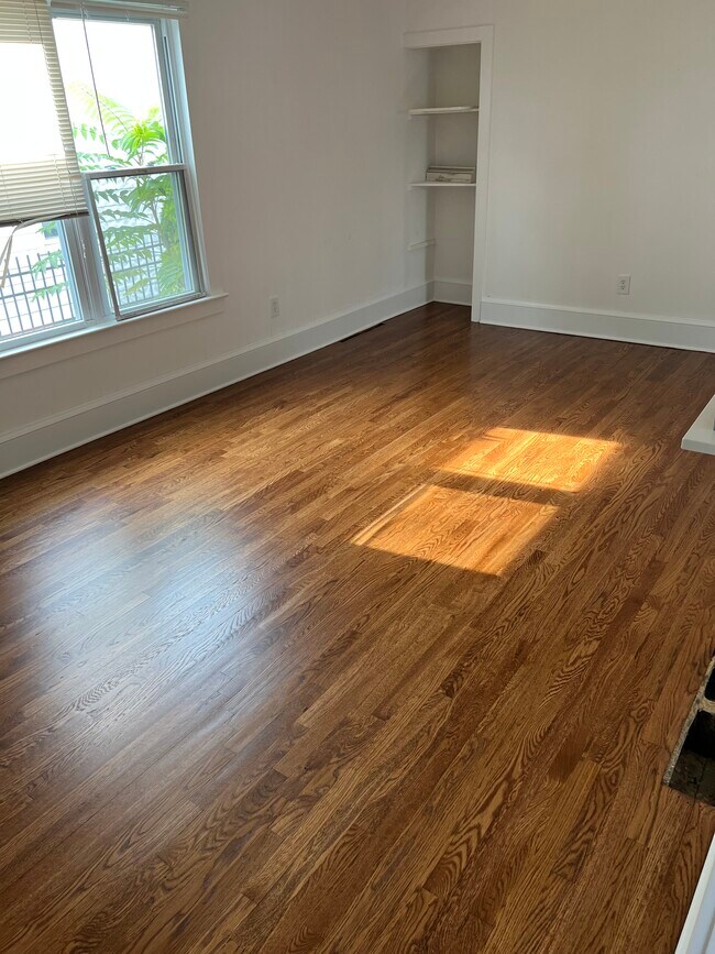 305 Grovers Ave unit 305, Bridgeport, CT 06605 - photo 4