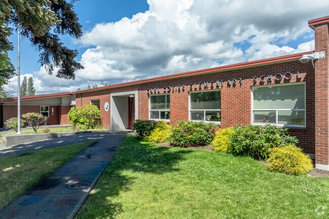 Carl Cozier Elementary School entrance.