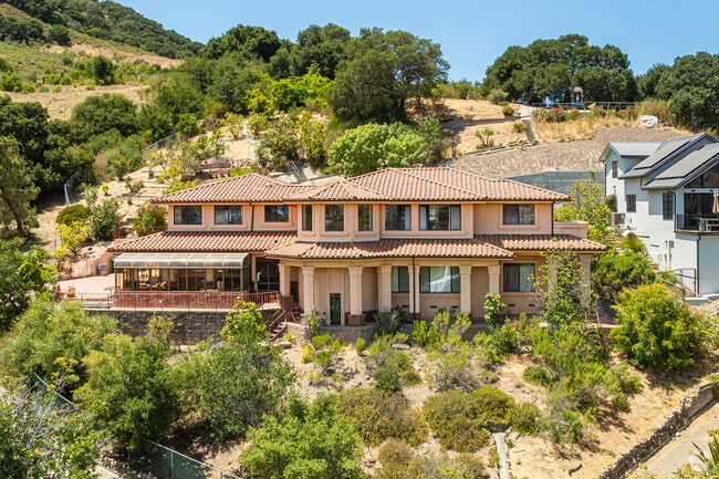 Large homes dot the surrounding hills of the Foothill neighborhood.