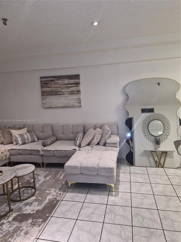 201 180th Dr, Sunny Isles Beach, FL 33160 - photo 3