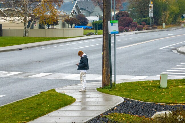 The Greenacres neighborhood offers public bus stops for those looking for alternative commuting.