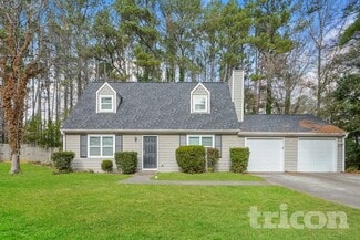 2445 Hillboro Cir S W, Marietta, GA 30064