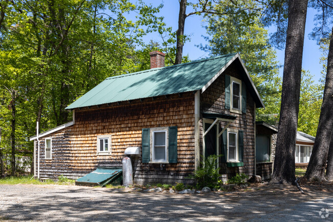 There are a variety of houses in Sebego, including this tiny house.