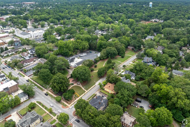 College Temple is filled with historical homes dating back to the 1900s.