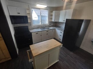 14644 Kellogg School Rd, Hickory Corners, MI 49060