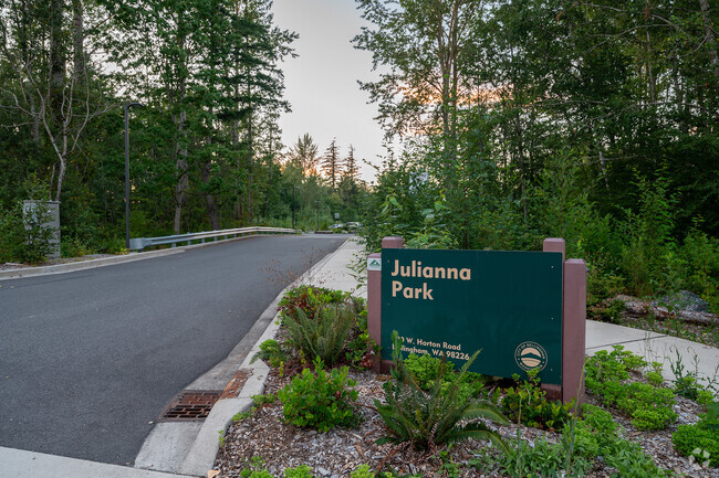 Cordata contains several parks.