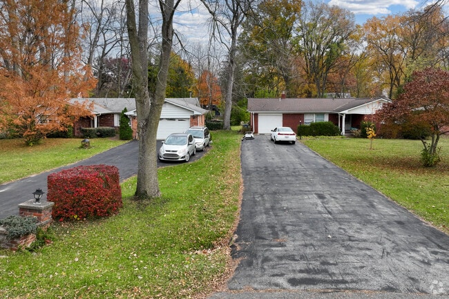 Ranch style homes are common in Williams Creek, and can be found throughout the neighborhood.