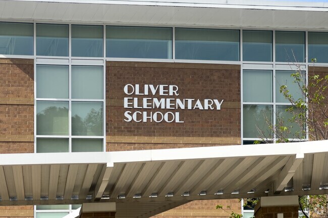 Oliver Elementary School serves young students in the Oak Ridge Park neighborhood.
