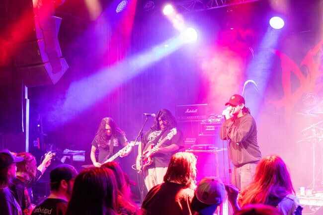 The Waiting Room Lounge hosts frequent live music near Clairemont Heights.