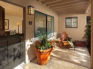 17560 Rosa Drew Ln, Irvine, CA 92612