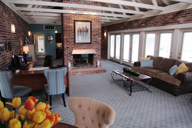 Olde Towne, Gahanna, OH 43230 - photo 6