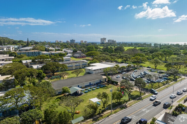 Waikiki Elementary encourages parent and community involvement.