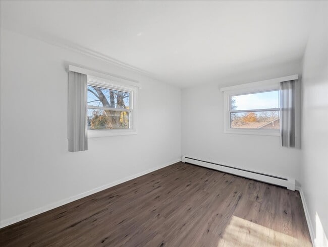 122 W Washington St unit 302, Round Lake, IL 60073 - photo 7