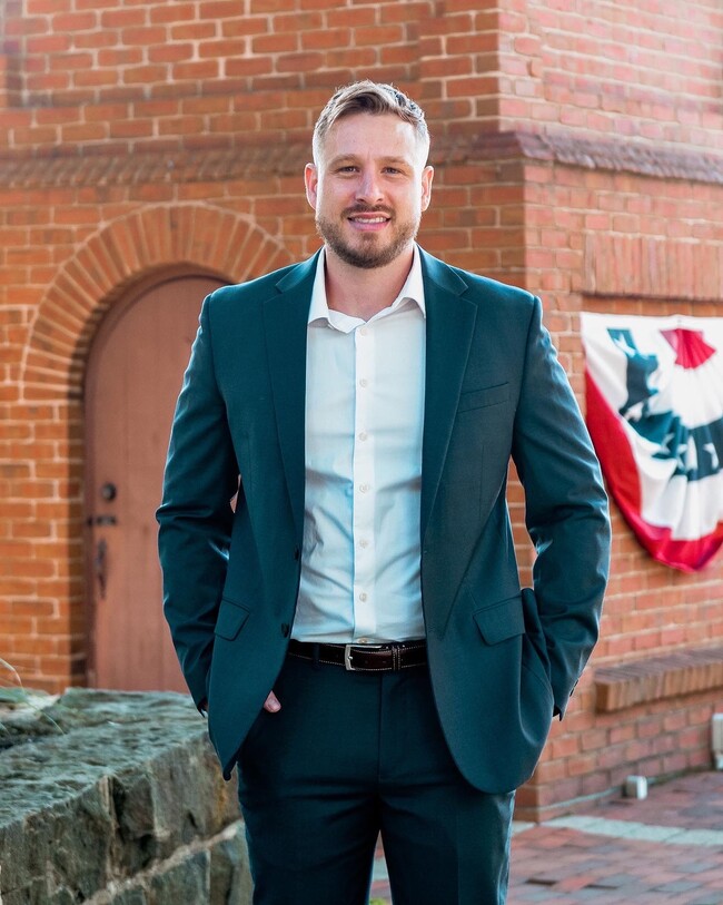 Agent Photo
