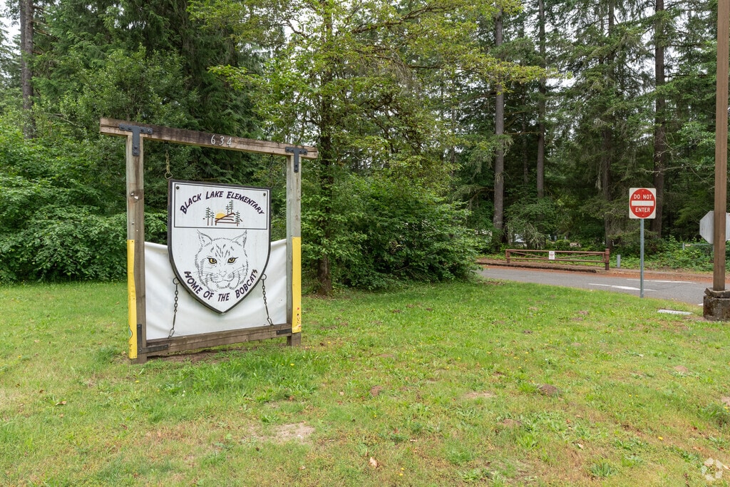 Black Lake Elementary School has an enrollment of 378 students.