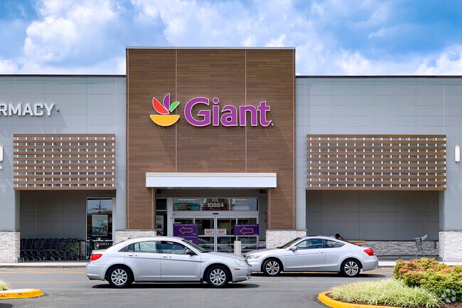 Sudley residents can head to Giant when it comes time to restock the pantry.