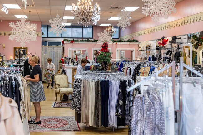 Kay's on the Beach is a popular women's retailer near The Orchards.