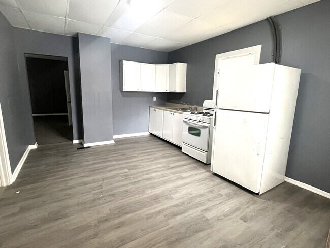 909 W 17th St unit C, Erie, PA 16502 - photo 4