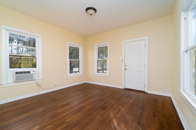 120 S Smith St, San Antonio, TX 78207 - photo 4