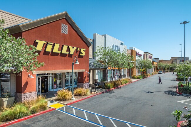 Shop large retailers like Tilly’s and Home Goods near Menifee Lakes.