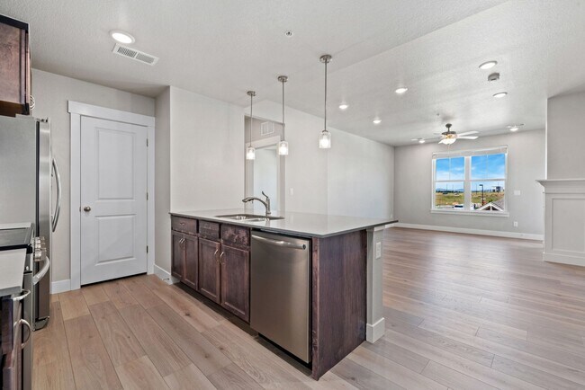 255 High Point Dr unit 36490489, Longmont, CO 80504 - photo 6