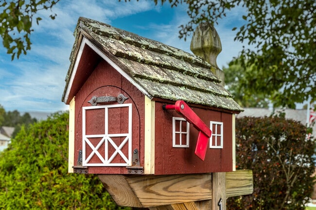 Uniontown residents display their rural setting appreciation through decorative mailboxes.