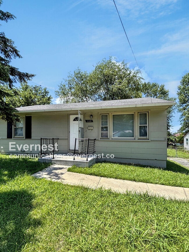 6149 Jackson Ave, Berkeley, MO 63134