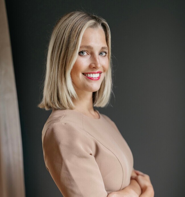 Agent Photo
