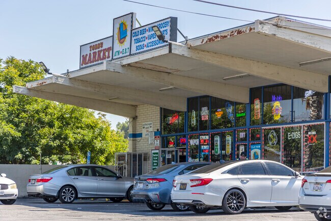Todd's Market is centrally located in Riverside.