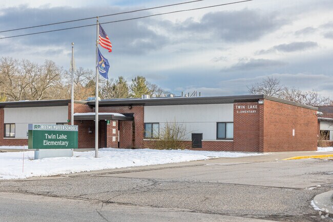 Twin Lake Elementary School earns a B grade from Niche.