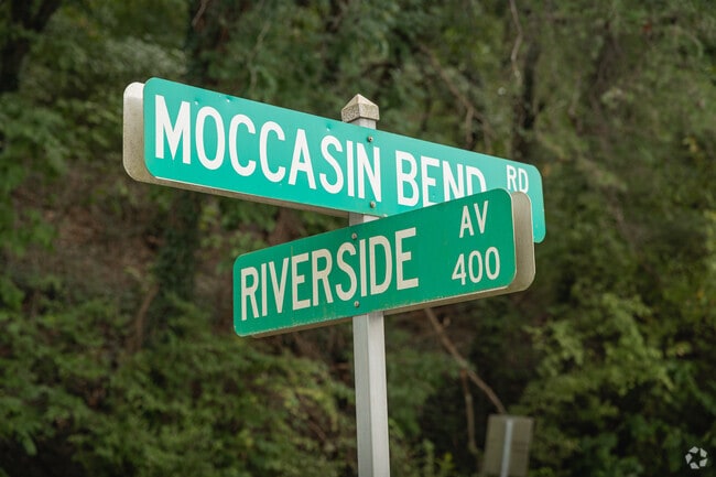 Moccasin Bend is a newly developing residential area surrounded by the river.