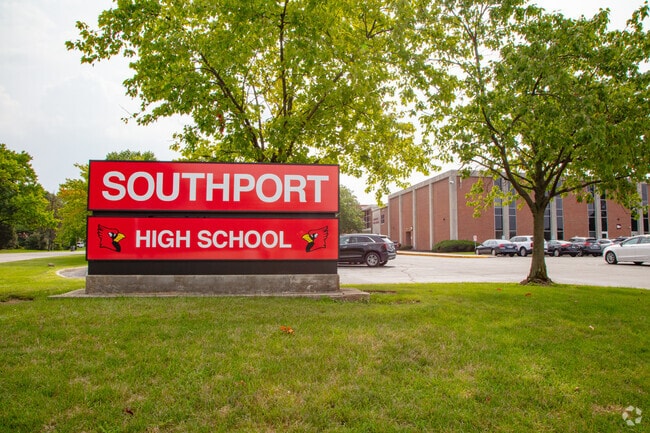 Southport High School in Homecroft has a 77% graduation rate.