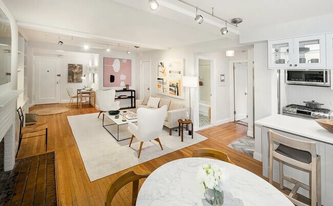 66 W 12th St unit 6X, New York, NY 10011 - photo 7