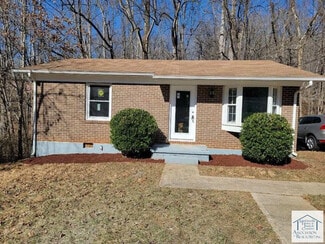 122 Pony Place, Martinsville, VA 24112