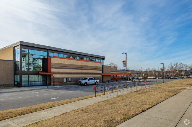 Eagle View Elementary School was designed by local Nashville firm EOA Architects.