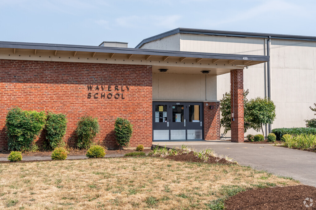 Waverly Elementary School is a public school in Albany, Oregon.
