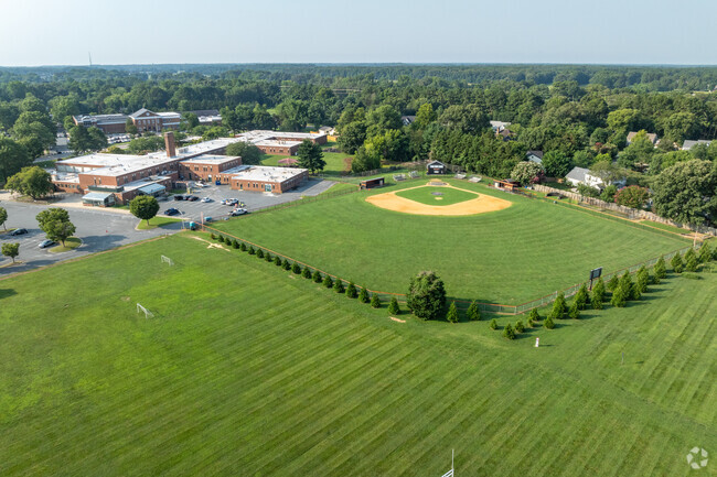 Easton Middle School in Easton helps prepare students well.