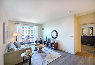57 Canal St Unit 513, Boston, MA 02114