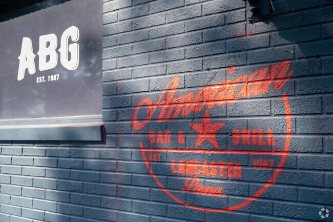 The American Bar and Grill in Grandview Heights is worth the trip.