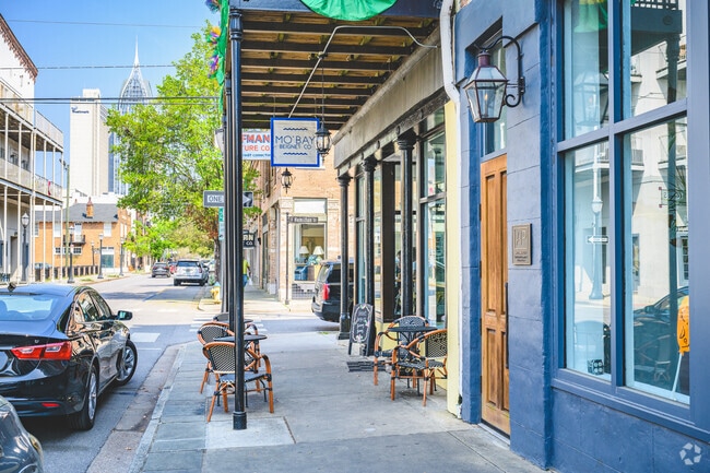 Mo’Bay Beignet near Bayview is known for sweet treats.