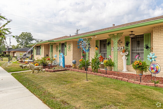 Decorated gardens can be seen throughout Highland Farms.
