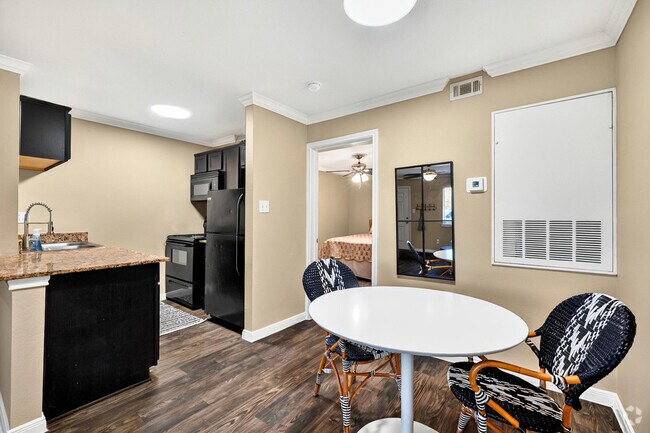 The Grove at 43rd, Houston, TX 77018 - photo 3