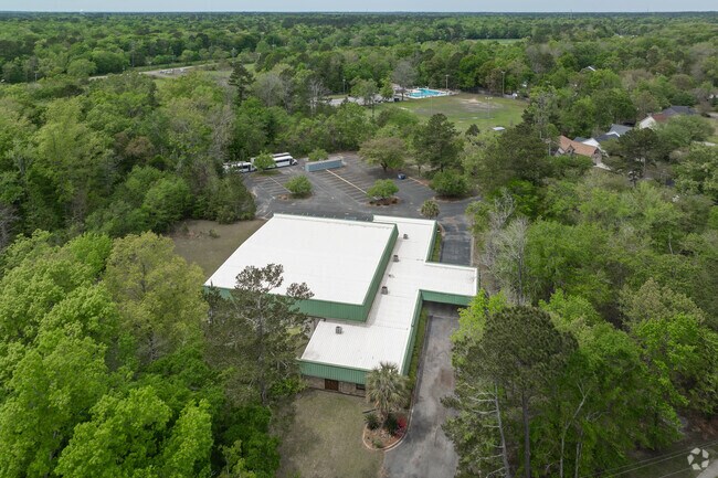 Rhema Christian and Military Academy is located in Summerville, SC.