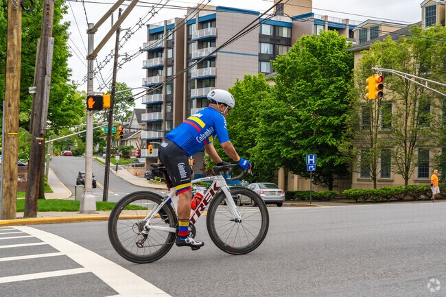 Cliffside Park is a small community, making it easily traversable by bike.