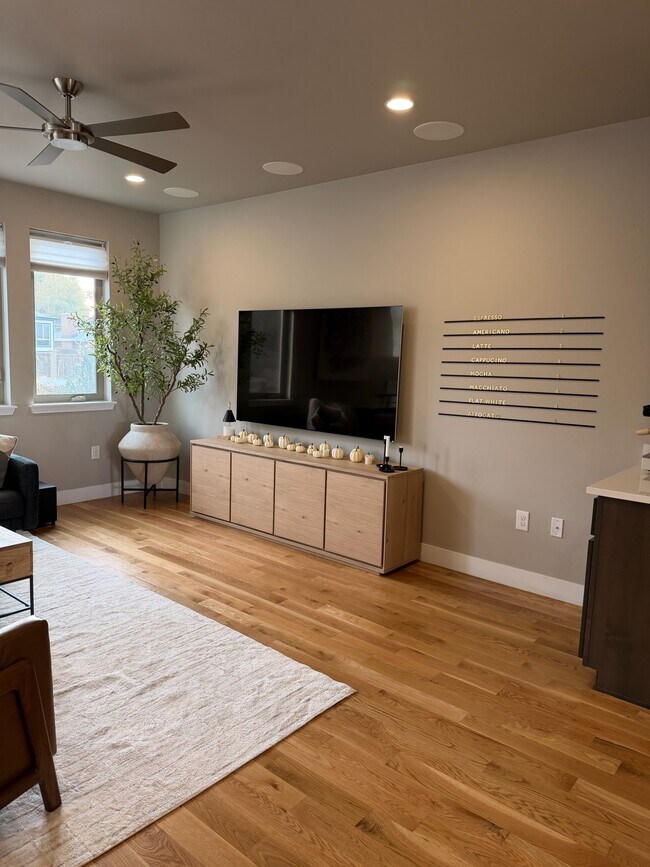 38 Harrison St, Denver, CO 80206 - photo 6