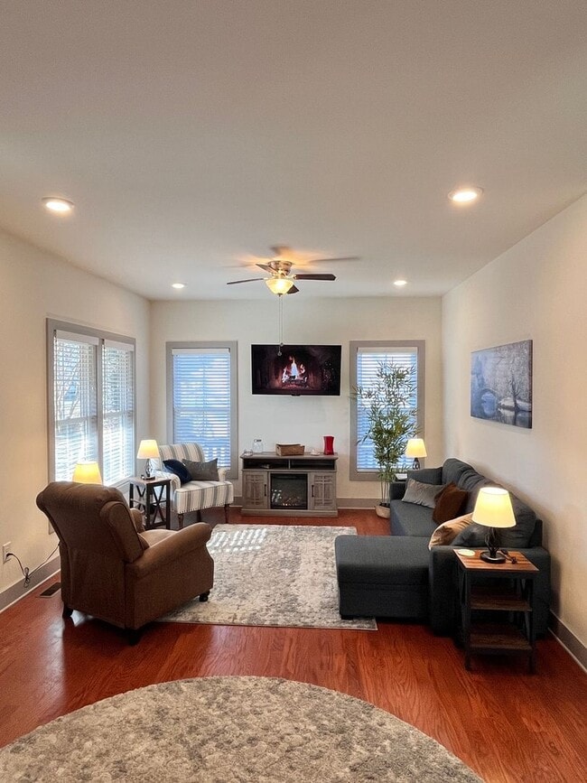 420 Veritas St, Nashville, TN 37211