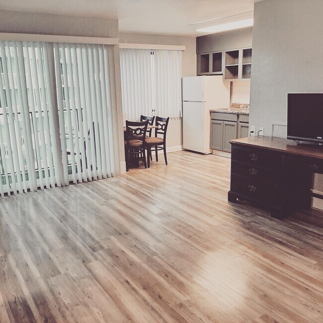 Blue Palmetto, Myrtle Beach, SC 29577 - photo 5