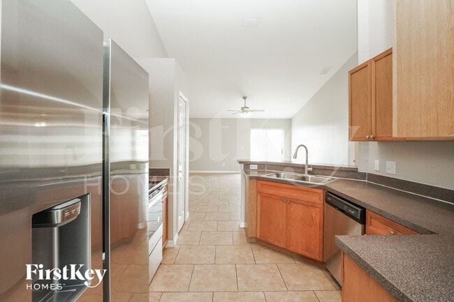 211 Grouper Ct, Kissimmee, FL 34759 - photo 4