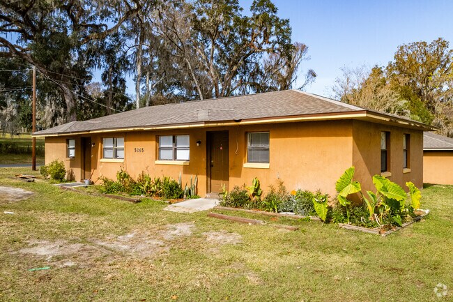 Multifamily properties are scattered all around Belleview.