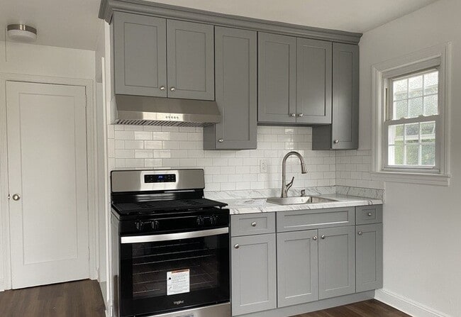 2A George St unit 1st Floor, Glen Cove, NY 11542 - photo 3